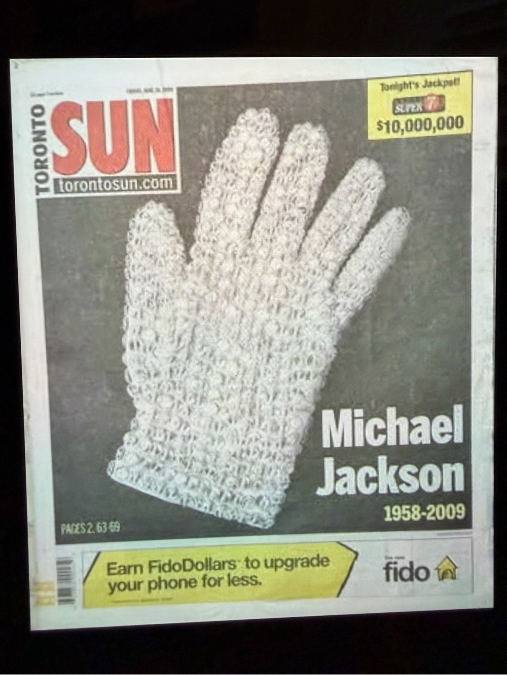 Toronto Sun - Michael Jackson’s death - Michael’s white glove